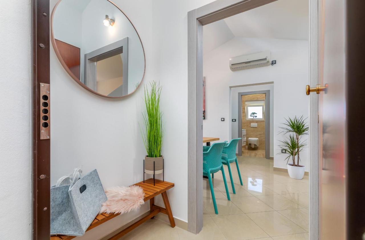 Apartment Vito With Sea View Fazana Ngoại thất bức ảnh