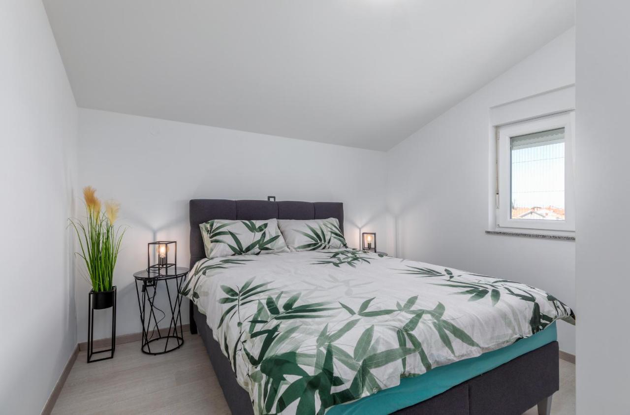 Apartment Vito With Sea View Fazana Ngoại thất bức ảnh